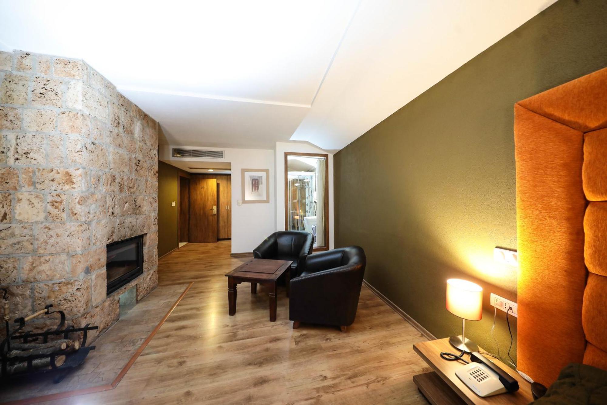 Hotel Carshia E Jupave Gjakova Екстер'єр фото