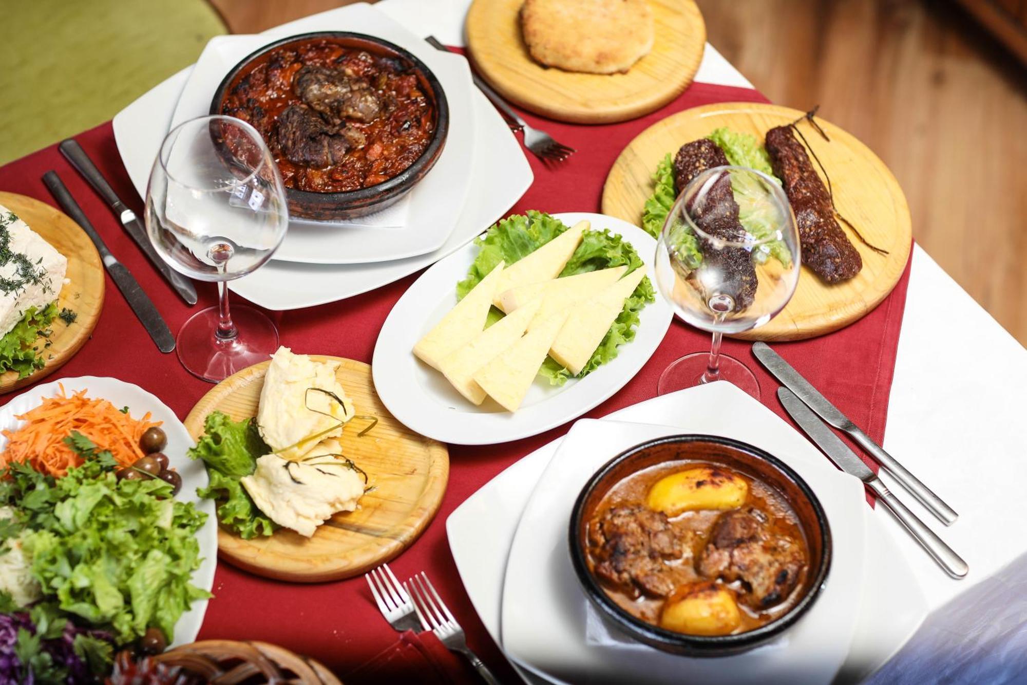 Hotel Carshia E Jupave Gjakova Екстер'єр фото