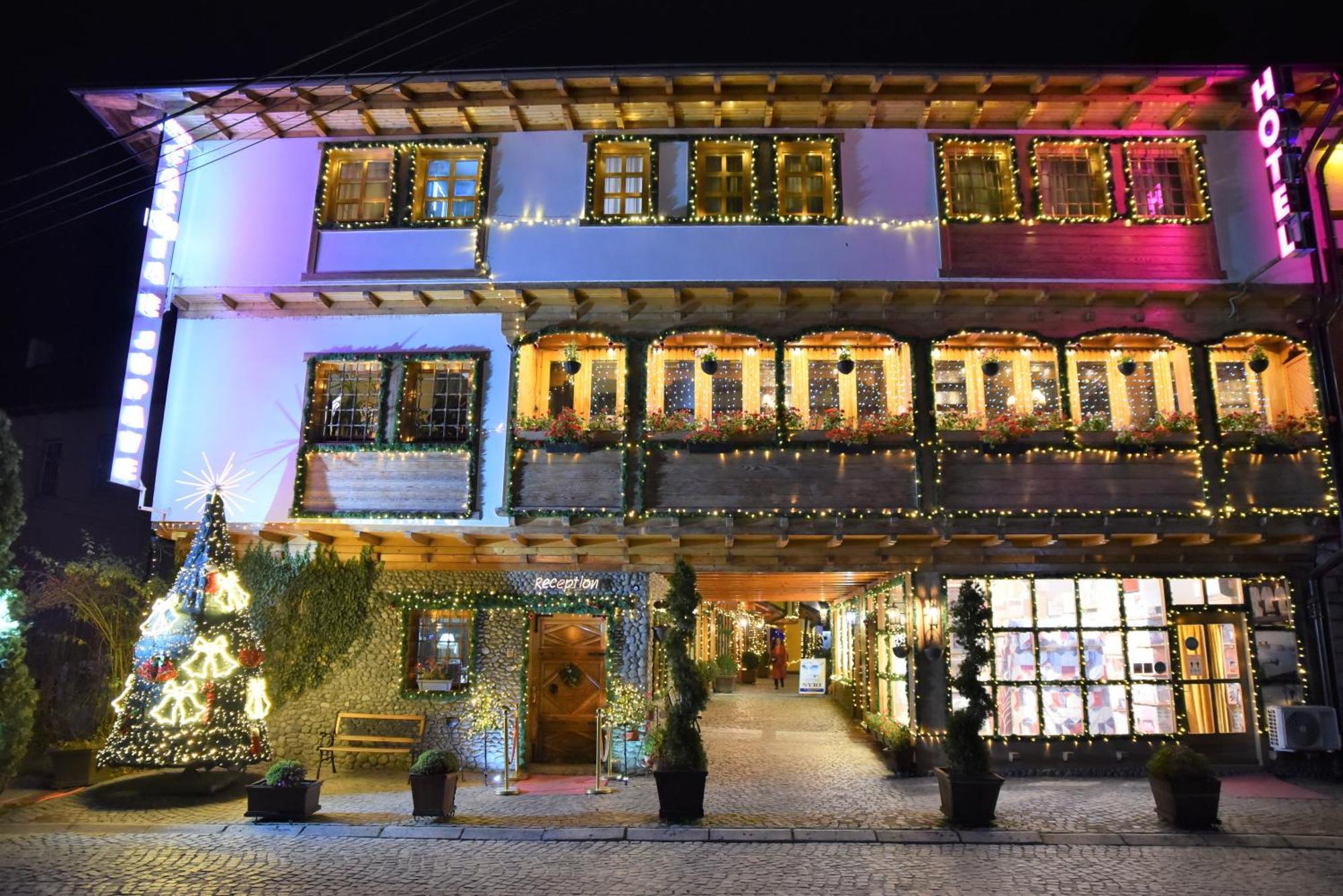 Hotel Carshia E Jupave Gjakova Екстер'єр фото