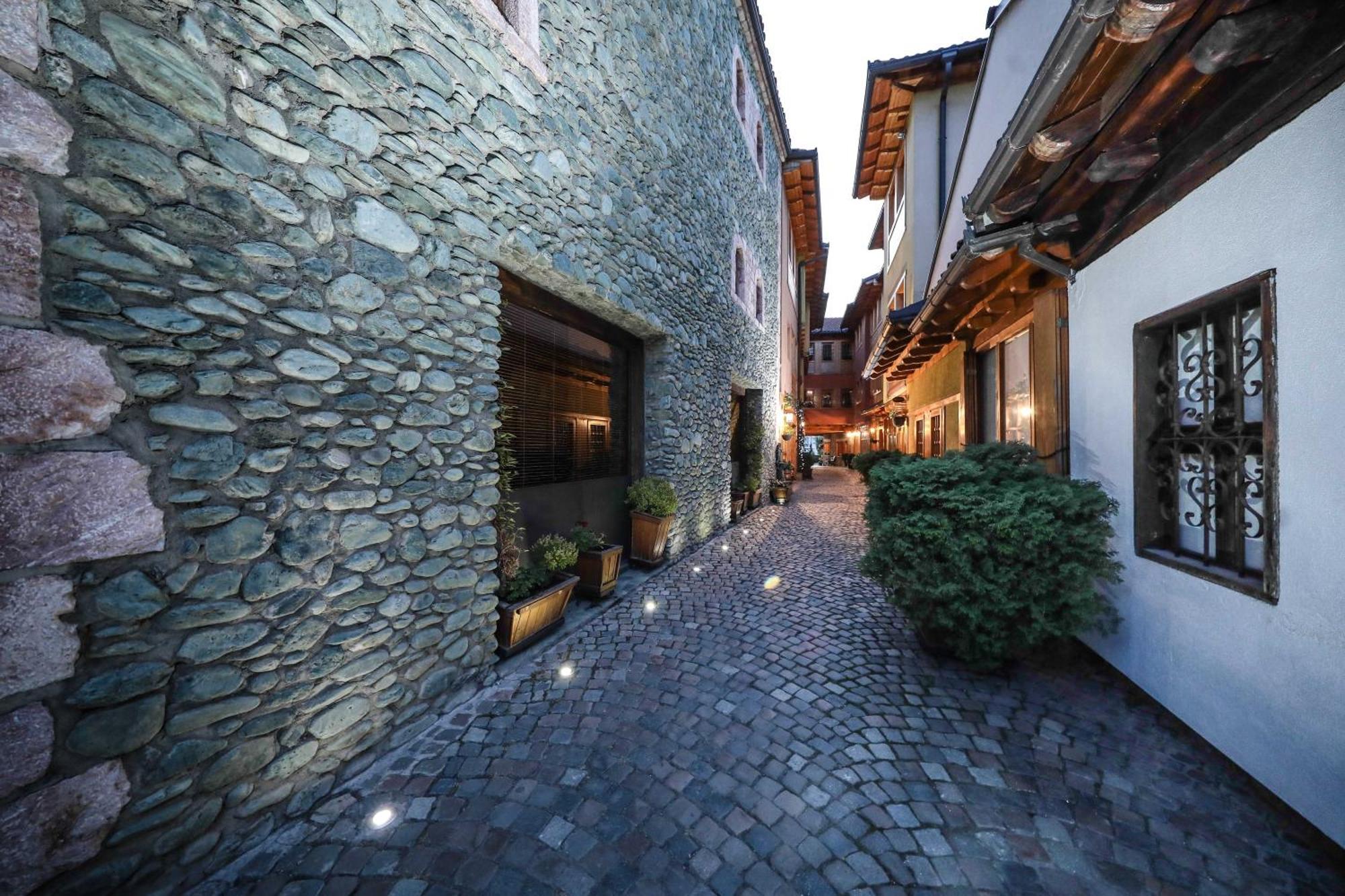 Hotel Carshia E Jupave Gjakova Екстер'єр фото