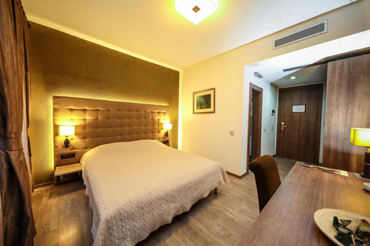 Hotel Carshia E Jupave Gjakova Екстер'єр фото